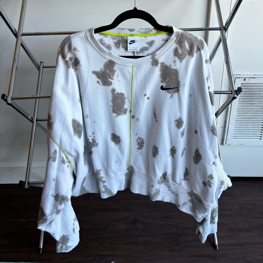 White and Gray Tie Dye Cropped Nike Hoodie